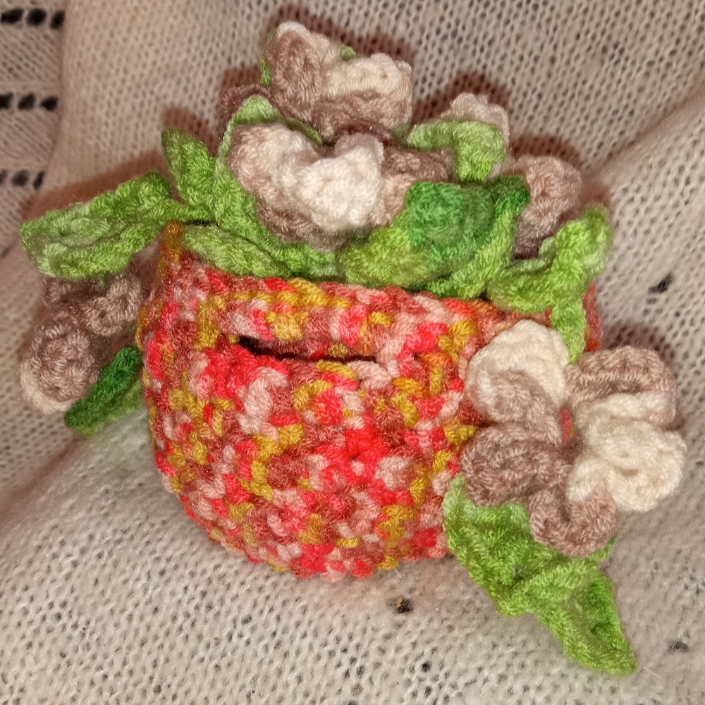 Colorful Mini Crochet Basket - Picture 4 of 6